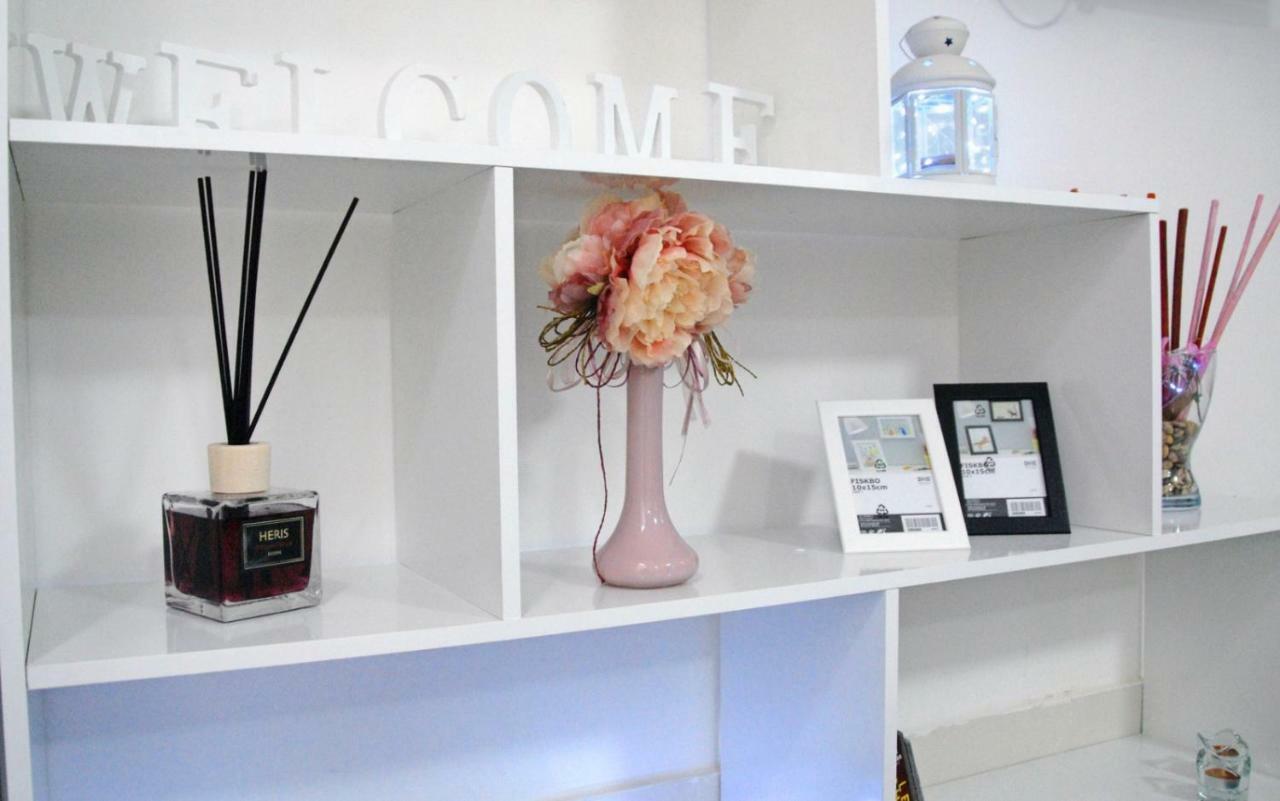 Holiday Home Station เนเปิลส์ ภายนอก รูปภาพ